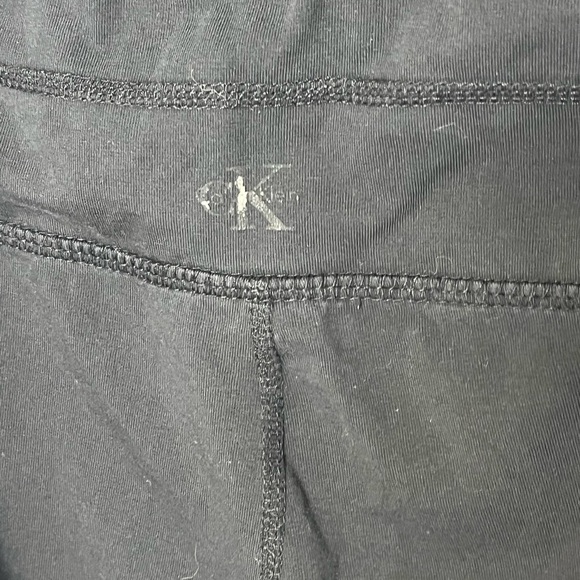 Calvin Klein Elastic waist band with inner front slip in pocket - Picture 8 of 9